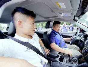 汽車(chē)陪駕服務(wù) 惡劣天氣下的安全駕駛守護(hù)者